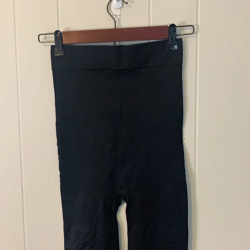 BLANQI Black Highwaist Everyday Leggings Size Small